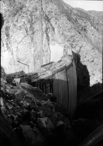 Construction of the Pacoima Dam