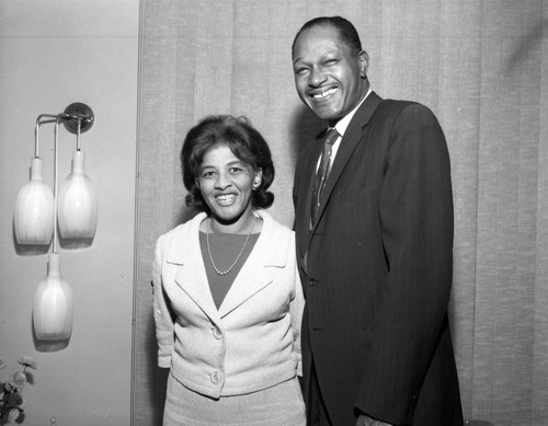 Tom Bradley campaigning, 1965 — Calisphere