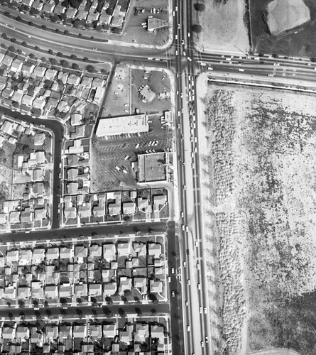 Heartwell Park, Long Beach - Lakewood, looking east