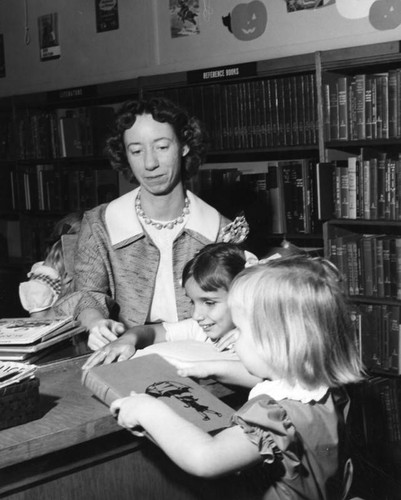 Cahuenga Branch Library, Children's Librarian