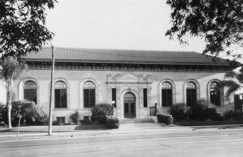 Benjamin Franklin Branch Library