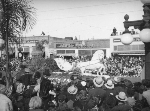 Sleigh and horses float, 1938 Rose Parade