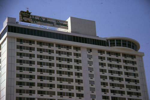 Hollywood Holiday Inn