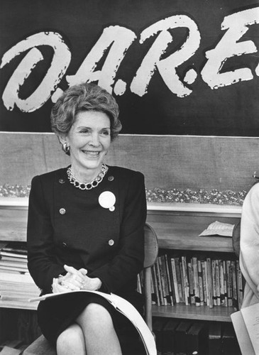 Nancy Reagan attends DARE session