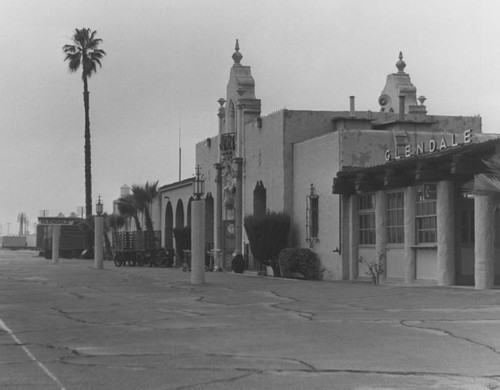 Glendale train station