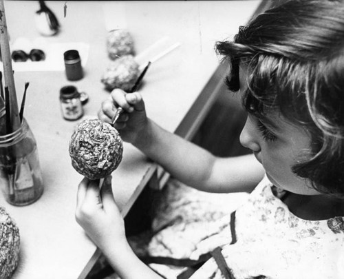 Children learn typing, puppet-making — Calisphere