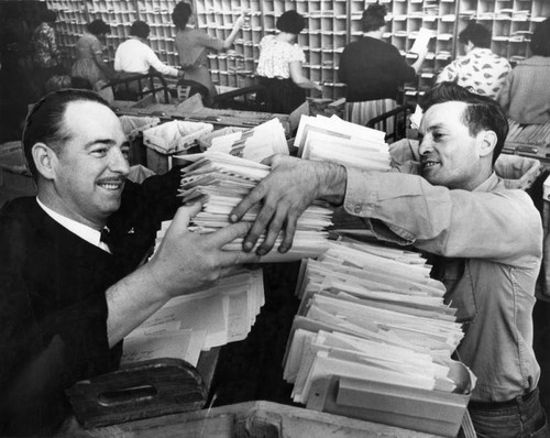 Onslaught of Christmas mail begins in North Hollywood Post Office