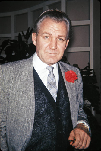 Forrest Tucker at the Beverly Hills Hotel — Calisphere