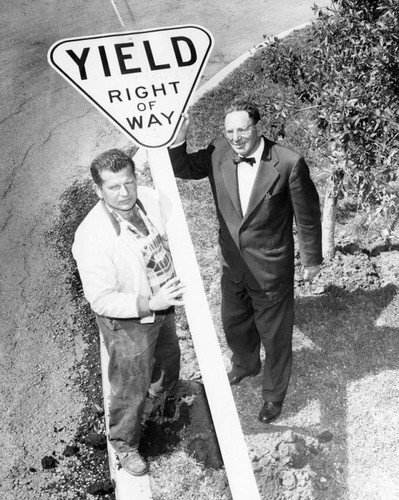 Yield' sign aids drivers