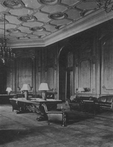 California Club main lounge