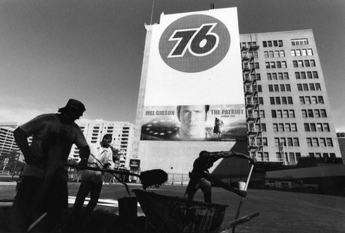 Union 76 and Mel Gibson at the Petroleum Securities Building