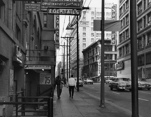 6th Street looking west toward Main Street