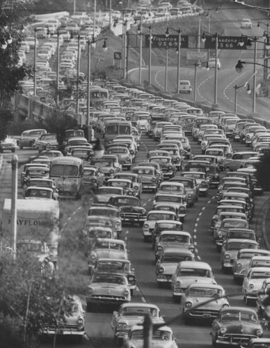 Heavy traffic on the Pasadena Freeway