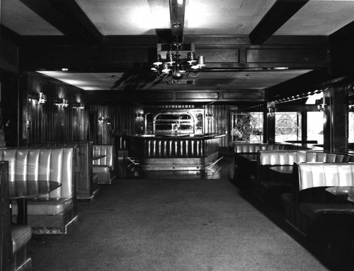 Chasen's prior to demolition, a dining area with bar