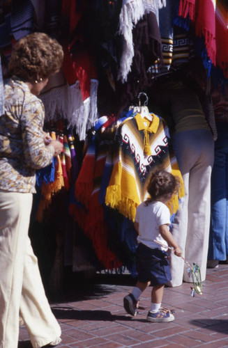 Olvera Street puesto