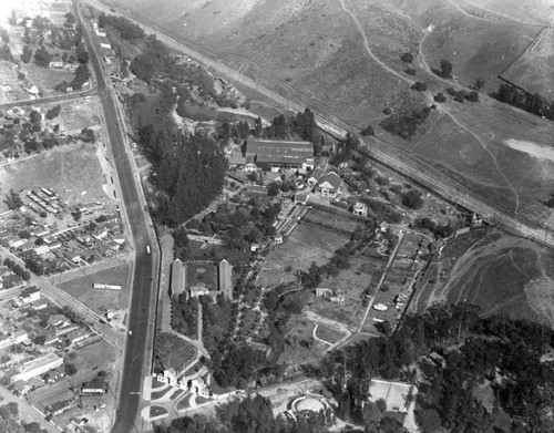 Selig Zoo aerial, view 1