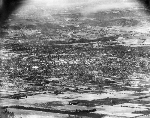 Panorama of Pasadena, panel 2 of 3