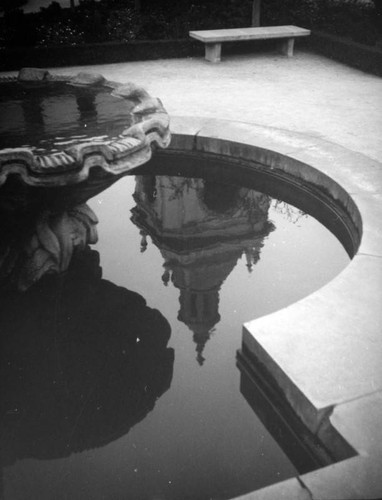 Pasadena City Hall fountain