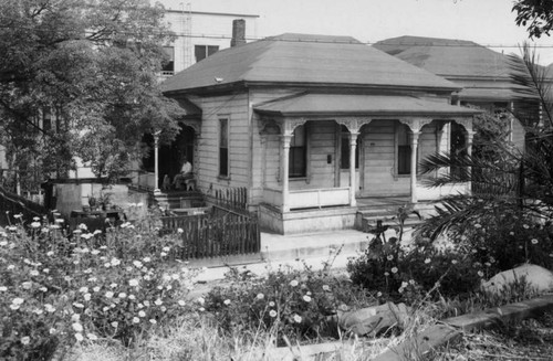 Bunker Hill Avenue residence