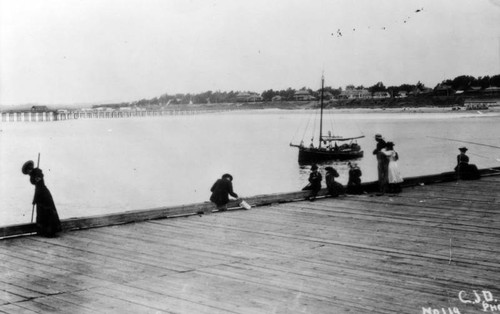 Magnolia Pier, Long Beach