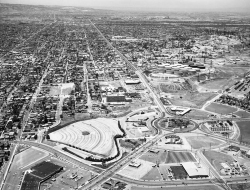 Circle Drive-In, Long Beach, looking west