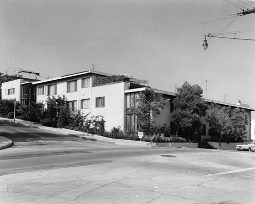 Apartment house for rent in Carson