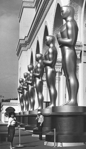 Large Oscar statues outside Shrine Auditorium