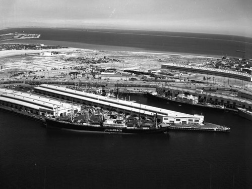 Los Angeles Harbor and Pacific Ocean, looking southeast