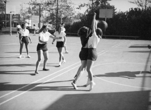 Women's basketball at Los Angeles Junior College