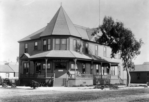 Sea Side Inn, Long Beach