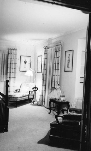Schultheis' bedroom, chaise and arm chair