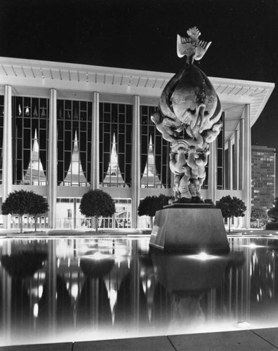 Reflecting pool, Dorothy Chandler Pavilion