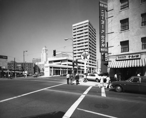 San Pedro Street and Weller Court