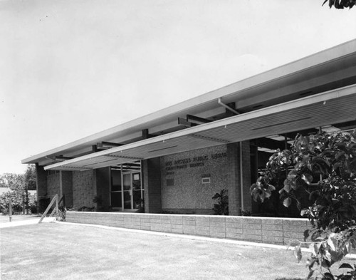 Chatsworth Branch exterior