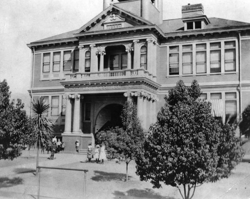 Lincoln School, exterior view