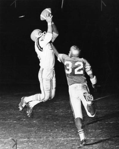 Buc's Shelly Novak steals pass