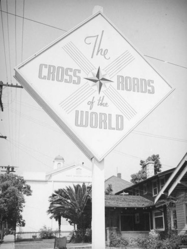 Las Palmas east towards Selma, Crossroads of the World parking lot sign