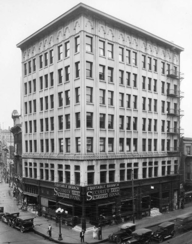 Security Trust and Savings Bank, exterior