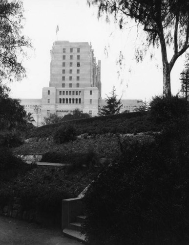 Elks Club, a view from the park, view 2