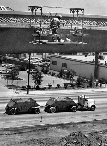 Decorative design on Century Freeway