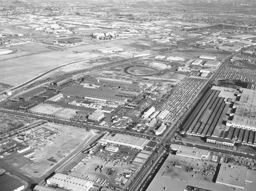 Slauson Avenue and Eastern Avenue, Commerce, looking northeast