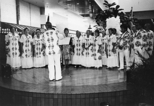 Hawaiian singing group in shopping mall