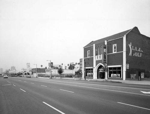 KEHE/KFI Radio Broadcast Studio Building