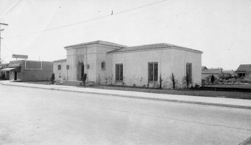 Exterior view, Wilmington Branch Library