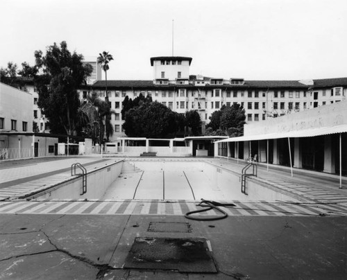 Ambassador Lido Club, Ambassador Hotel