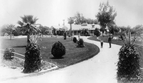 Driveway leading to a house