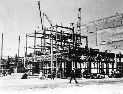 Construction of Bullock's on 7th & Broadway