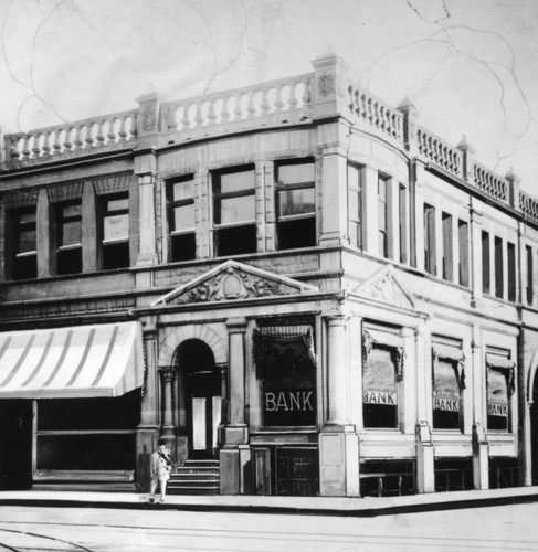 German American Savings Bank, exterior