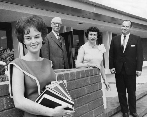 New Sherman Oaks Library opened