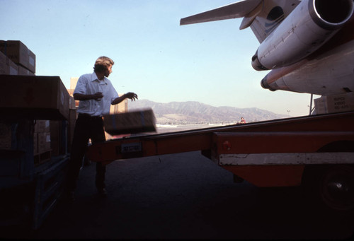 Loading cargo, Hollywood-Burbank Airport